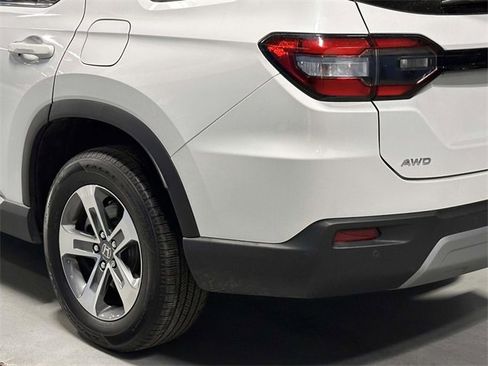 Certified 2023 Honda Pilot EX-L image 11