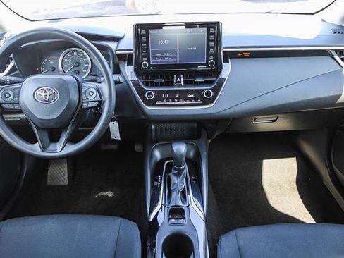 Used 2022 Toyota Corolla LE image 12