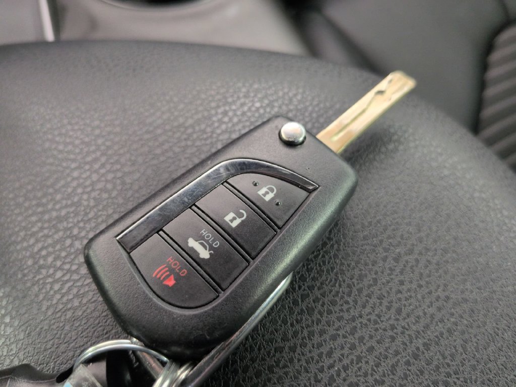 Used 2022 Toyota Camry SE FWD image 45
