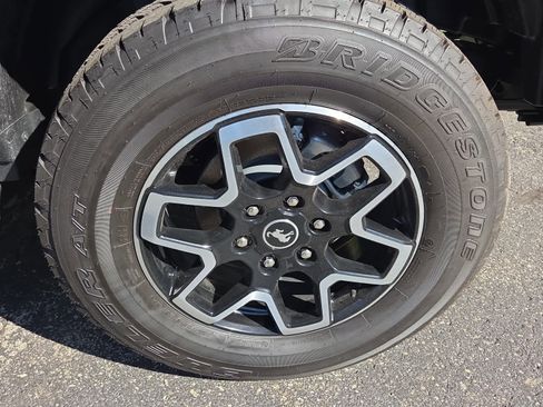 Used 2024 Ford Bronco Outer Banks image 15