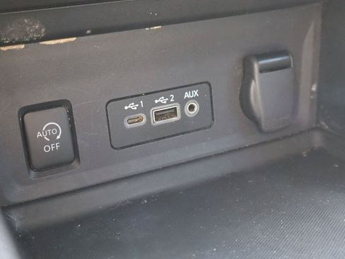 Used 2024 Nissan Sentra SR FWD image 23