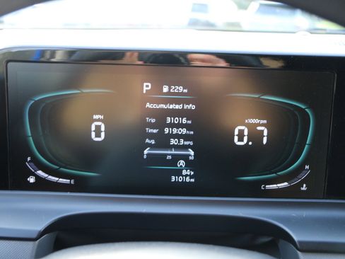 Used 2024 Kia Seltos LX image 27