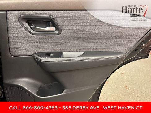 Certified 2023 Nissan Rogue SV image 32