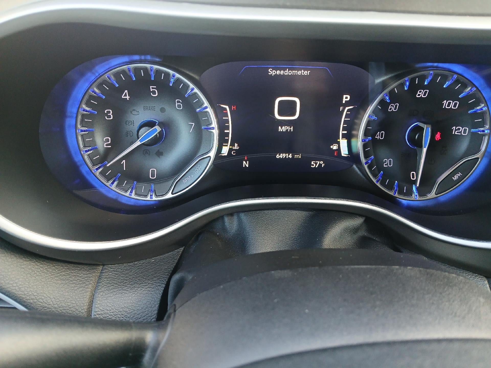 Used 2024 Chrysler Pacifica Touring-L FWD image 38