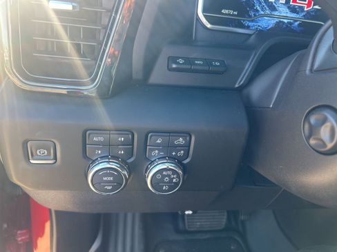 Used 2024 GMC Sierra 1500 AT4X image 19