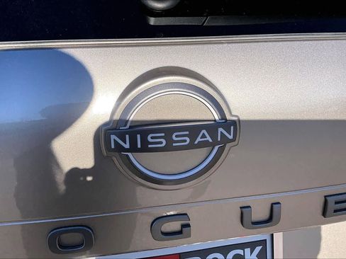 New 2026 Nissan Rogue Platinum w/ Platinum Premium Package image 8