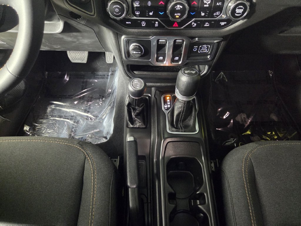 Used 2024 Jeep Wrangler Sport AWD/4WD image 15
