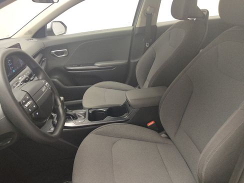 Used 2025 Kia K4 FWD image 17