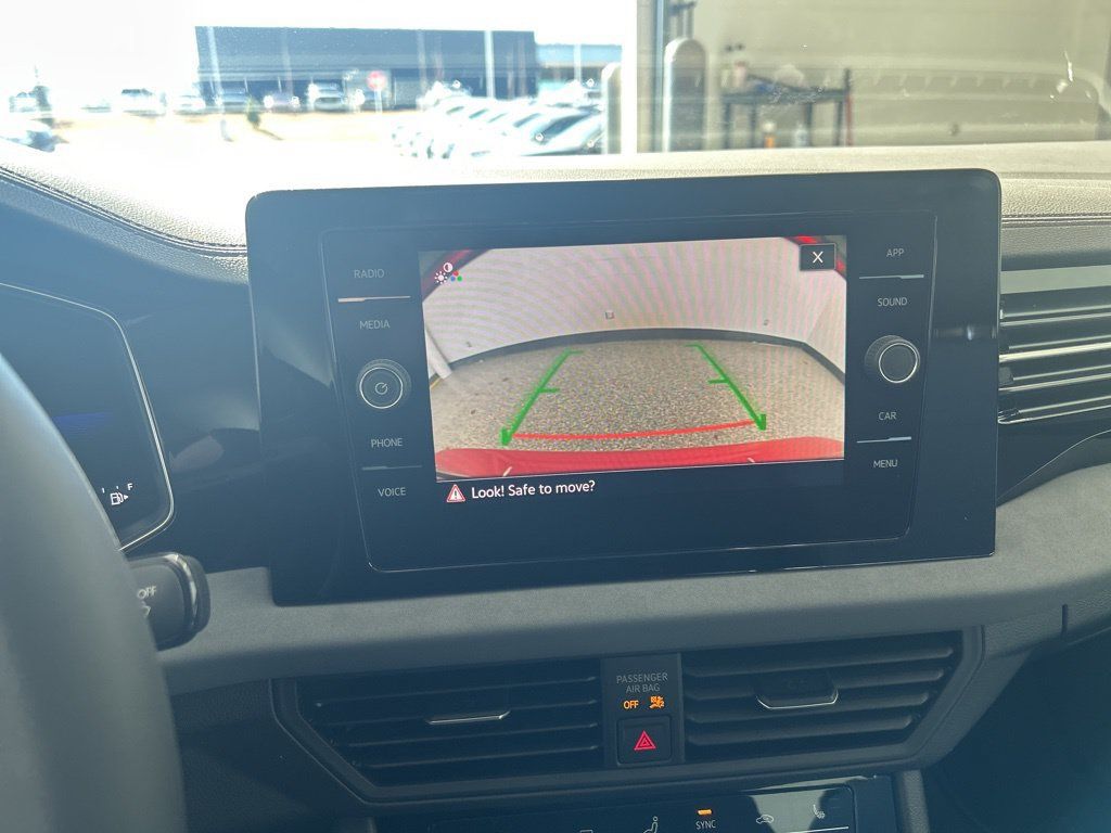 New 2026 Volkswagen Jetta SE FWD image 19