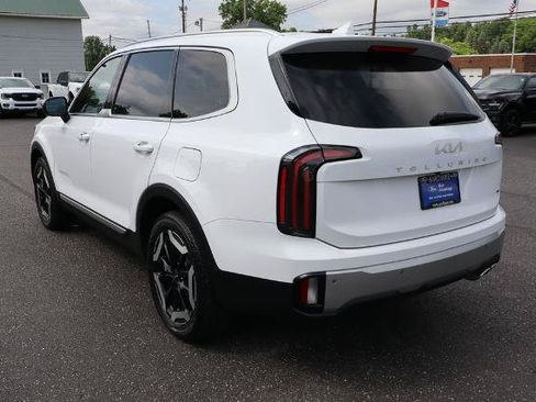 Used 2023 Kia Telluride EX w/ EX Captain's Chair Package AWD/4WD image 16