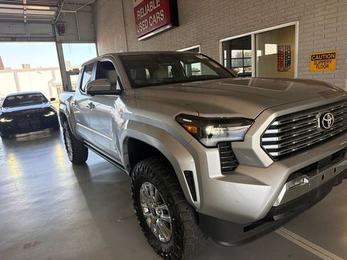 Used 2025 Toyota Tacoma Limited AWD/4WD image 8