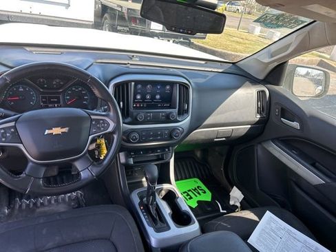 Used 2022 Chevrolet Colorado LT w/ Fleet Safety Package image 27