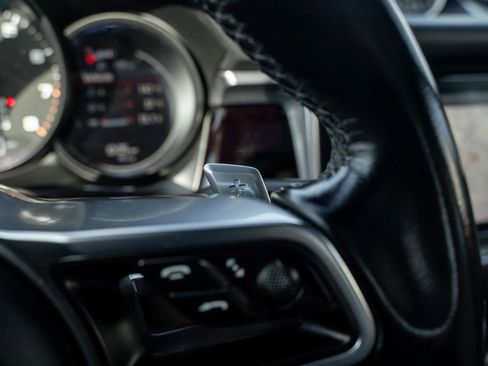 Used 2019 Porsche Macan Sport Edition image 24