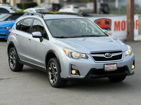 Used 2017 Subaru Crosstrek 2.0i Premium image 2