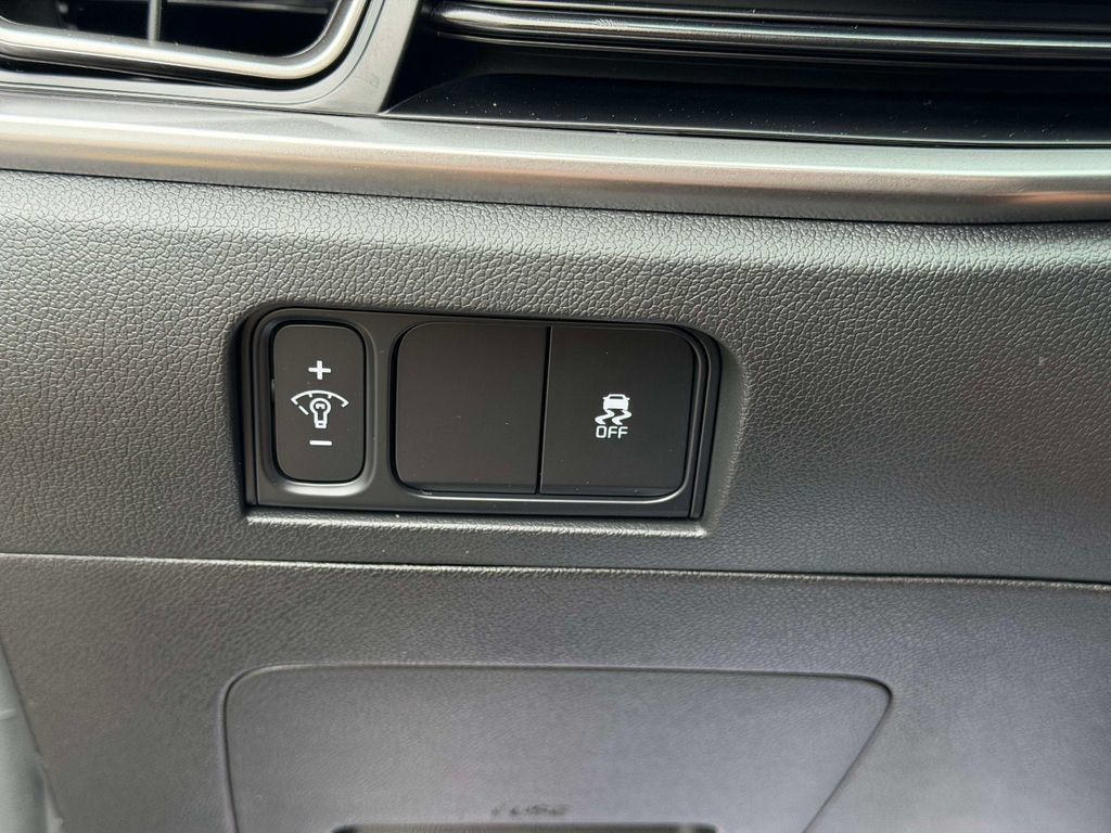 Certified 2026 Kia Sorento S AWD/4WD image 25