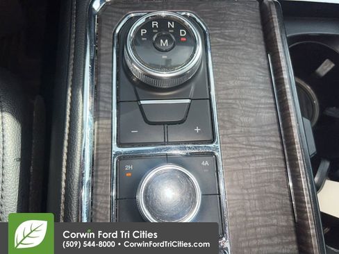 Used 2019 Ford Expedition Limited w/ Equipment Group 301A AWD/4WD image 13