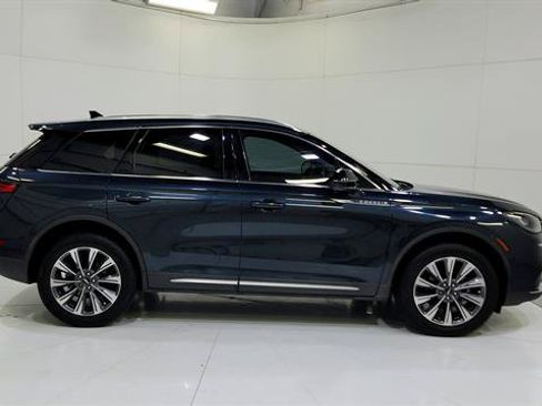 Used 2022 Lincoln Corsair Reserve FWD image 9