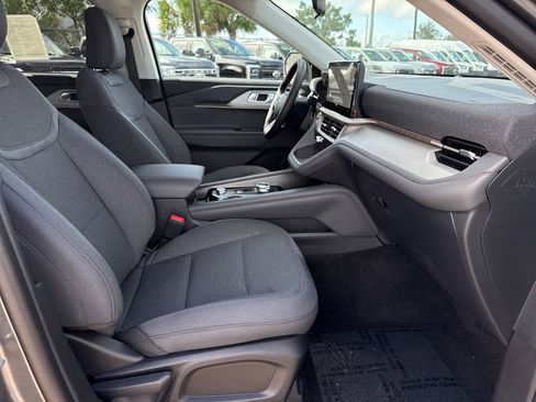 New 2026 Ford Explorer Active image 21