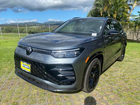 New 2026 Volkswagen Tiguan SE R-Line FWD image 21