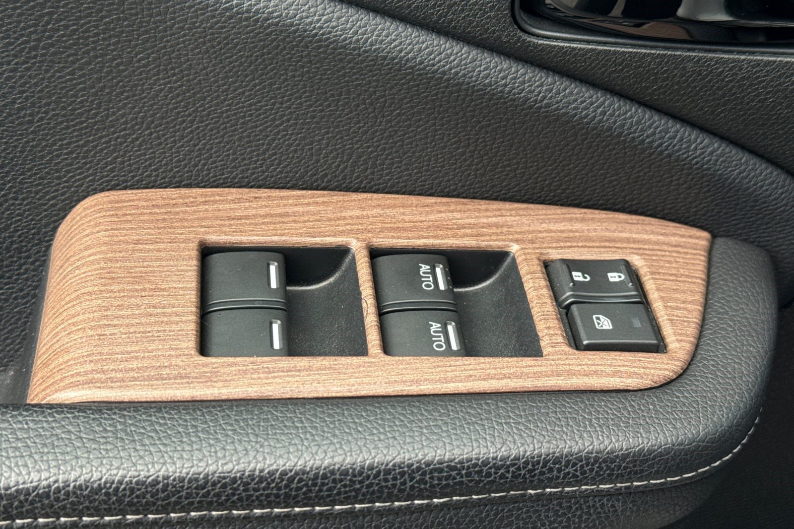 Used 2022 Honda Passport Elite image 13
