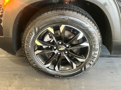 Used 2021 Chevrolet TrailBlazer LT w/ Convenience Package AWD/4WD image 5