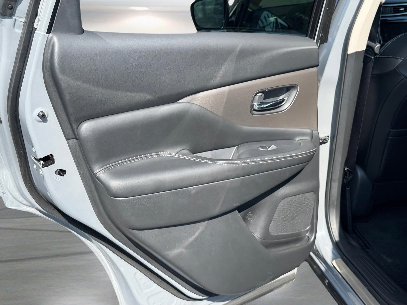Used 2023 Nissan Murano SL w/ SL Moonroof Package AWD/4WD image 16