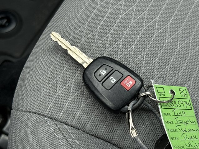 Used 2019 Toyota Tacoma SR5 AWD/4WD image 24