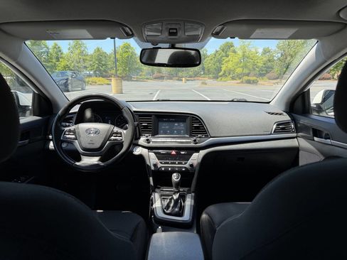Used 2018 Hyundai Elantra Value Edition FWD image 19