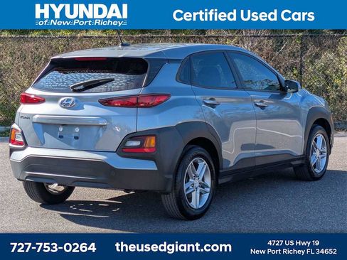 Used 2021 Hyundai Kona SE image 5