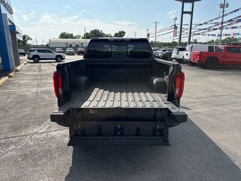 Used 2025 GMC Sierra 1500 Denali w/ Denali Reserve Package AWD/4WD image 6