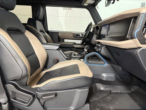 Used 2021 Ford Bronco Wildtrak image 25