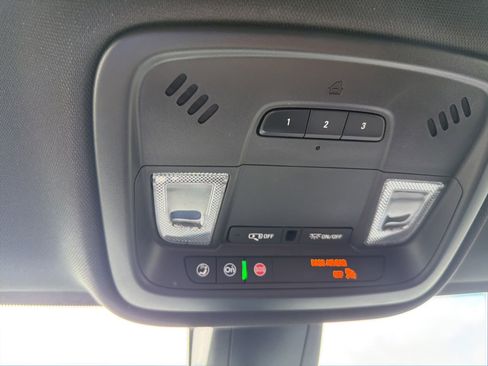 Used 2023 Chevrolet Traverse RS w/ LPO, Floor Liner Package AWD/4WD image 19