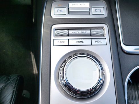 Used 2025 Genesis GV70 3.5T Sport w/ Sport Advanced Package image 24