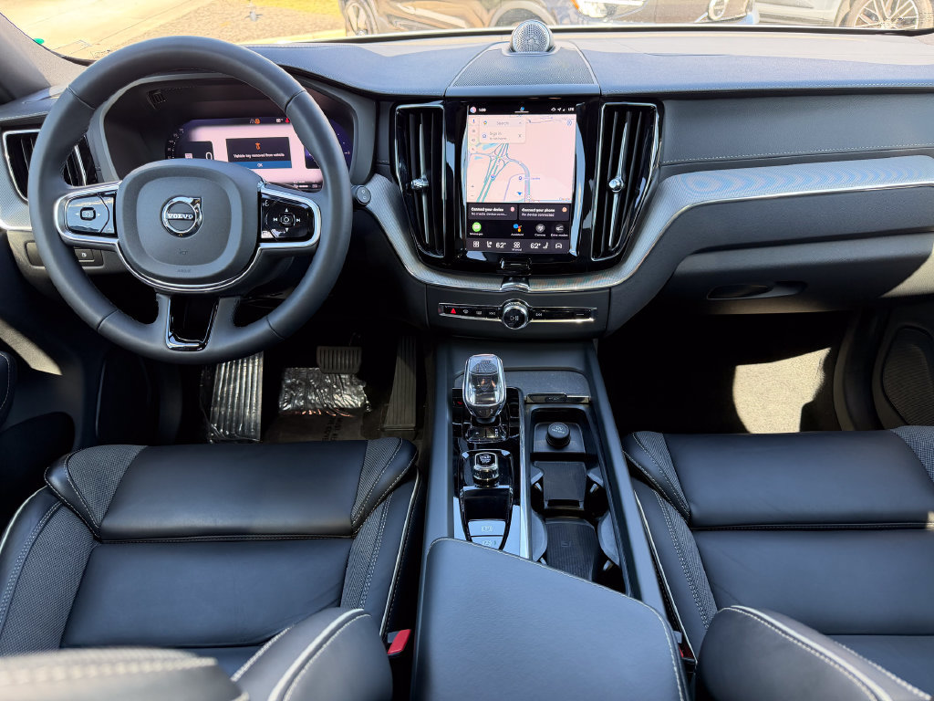 Certified 2024 Volvo XC60 T8 Polestar AWD/4WD image 2