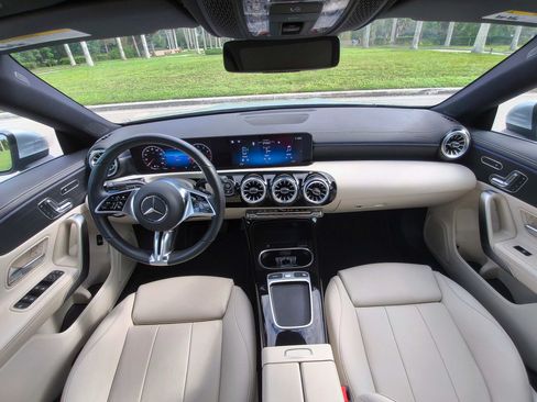 Used 2025 Mercedes-Benz CLA 250 4MATIC image 12