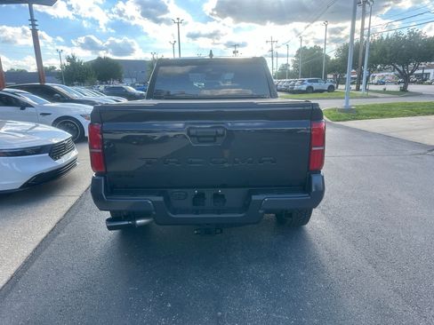 Used 2026 Toyota Tacoma TRD Off-Road AWD/4WD image 4