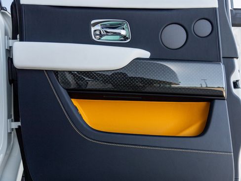 Used 2024 Rolls-Royce Cullinan Black Badge image 37