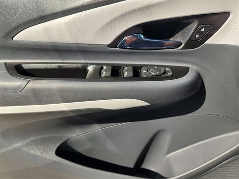 Used 2019 Chevrolet Bolt Premier image 25