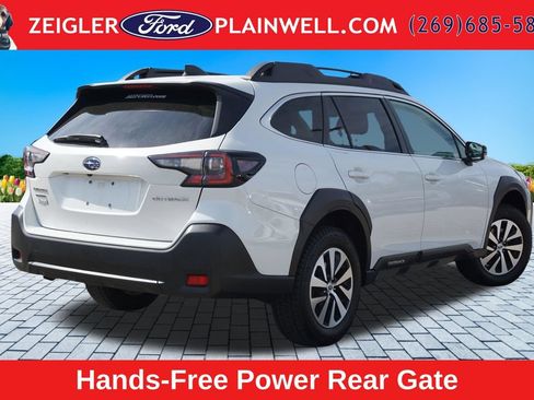 Used 2023 Subaru Outback Premium AWD/4WD image 5
