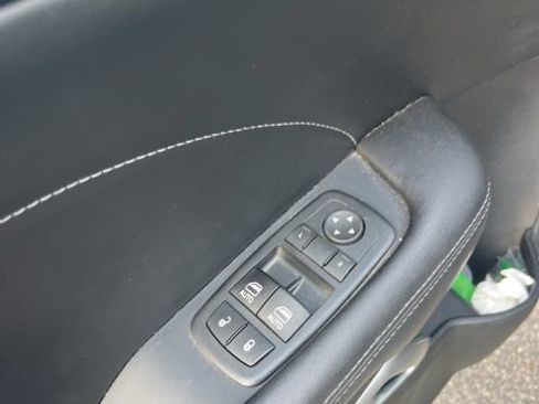 Used 2016 Dodge Challenger SXT Plus image 15