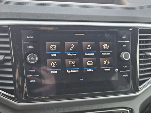 Used 2022 Volkswagen Atlas Cross Sport SEL R-Line image 19