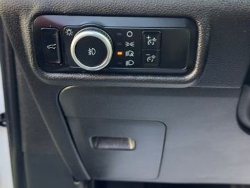 Used 2023 Ford Explorer XLT w/ Equipment Group 202A image 10