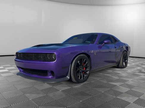 Used 2016 Dodge Challenger SRT Hellcat RWD image 1