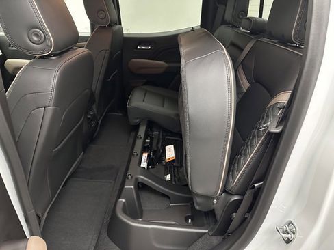 New 2026 GMC Canyon Denali image 19