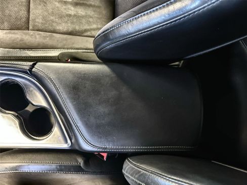 Used 2015 Dodge Challenger R/T Plus image 21