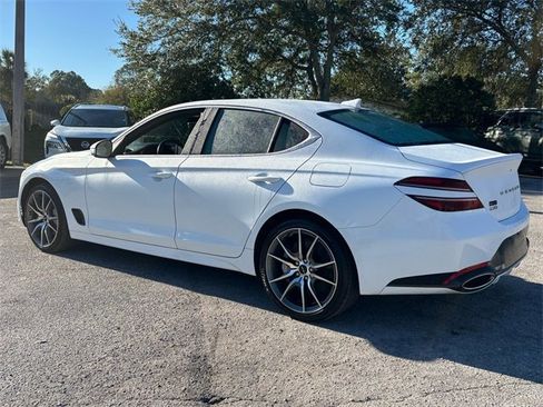 Used 2024 Genesis G70 2.5T image 4