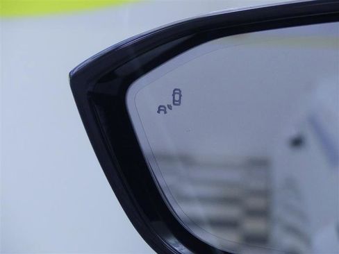 Used 2023 Lucid Air Pure image 23