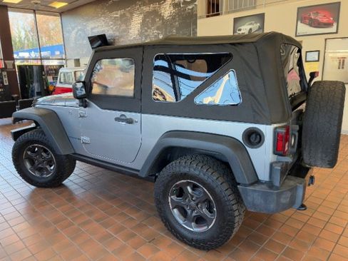 Used 2017 Jeep Wrangler Sport image 15
