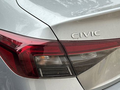 Used 2025 Honda Civic Sport image 10