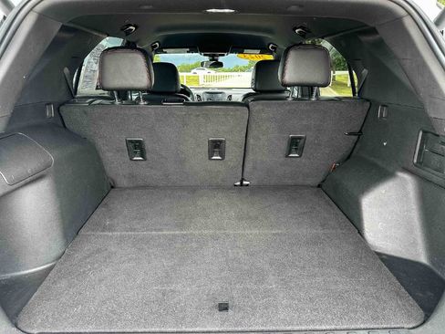Used 2023 Chevrolet Equinox RS FWD image 20
